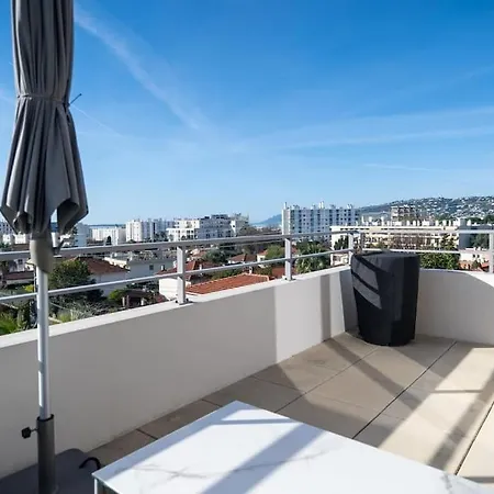 Guestready - Sky-high Comfort With Views Appartement *